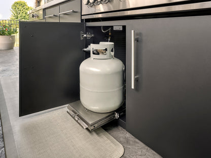 Lancaster | Galley Outdoor Kitchen with Built-In Griddle & Pizza Oven