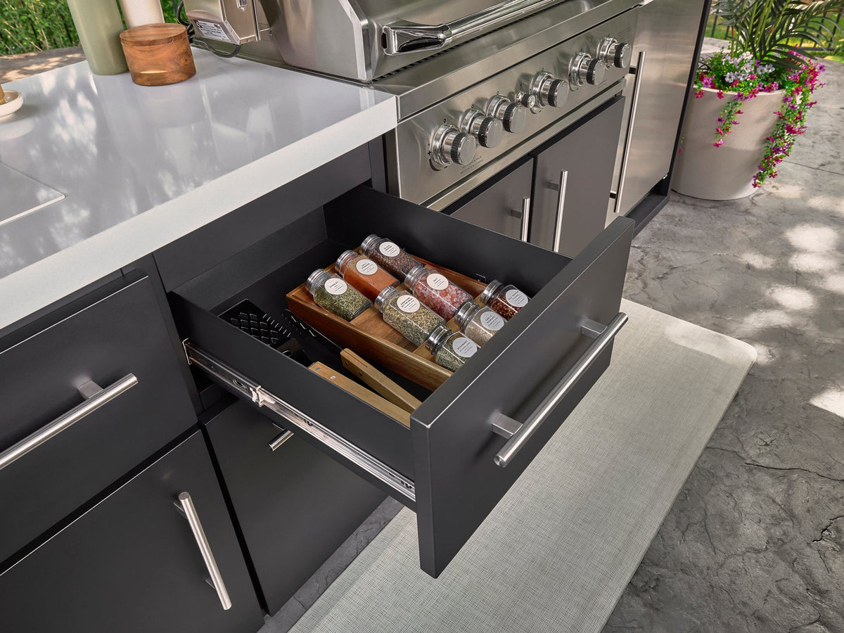 Lancaster | Galley Outdoor Kitchen with Built-In Griddle & Pizza Oven