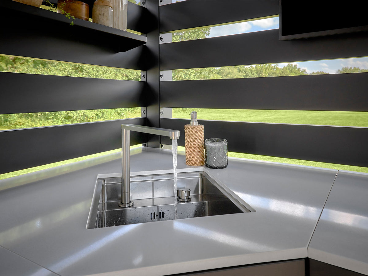 Langston | Covered Walk-In Outdoor Kitchen with Built-In Grill & Pizza Oven
